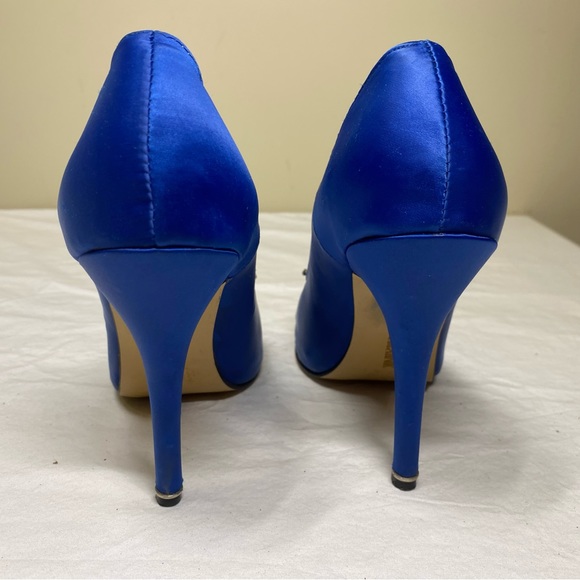 Manolo Blahnik Royal Blue Satin Pumps EU 39 - Picture 10 of 15